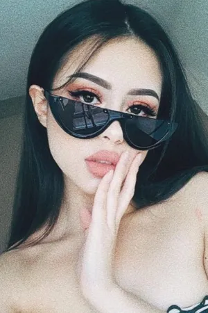 Celeb Inspired Half Frame Cat Eye Sunglasses